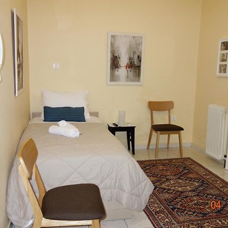 Apartment Studio Near Marousi Station Athena Bagian luar foto