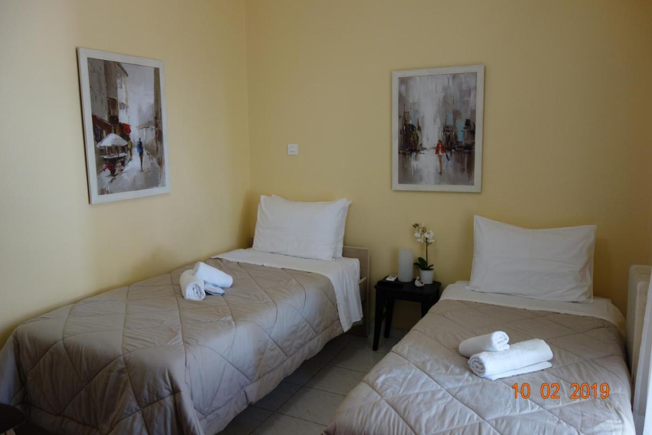 Apartment Studio Near Marousi Station Athena Bagian luar foto